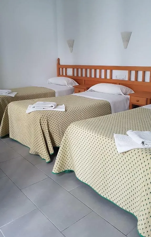Hostal Isabel Blanes Guest house